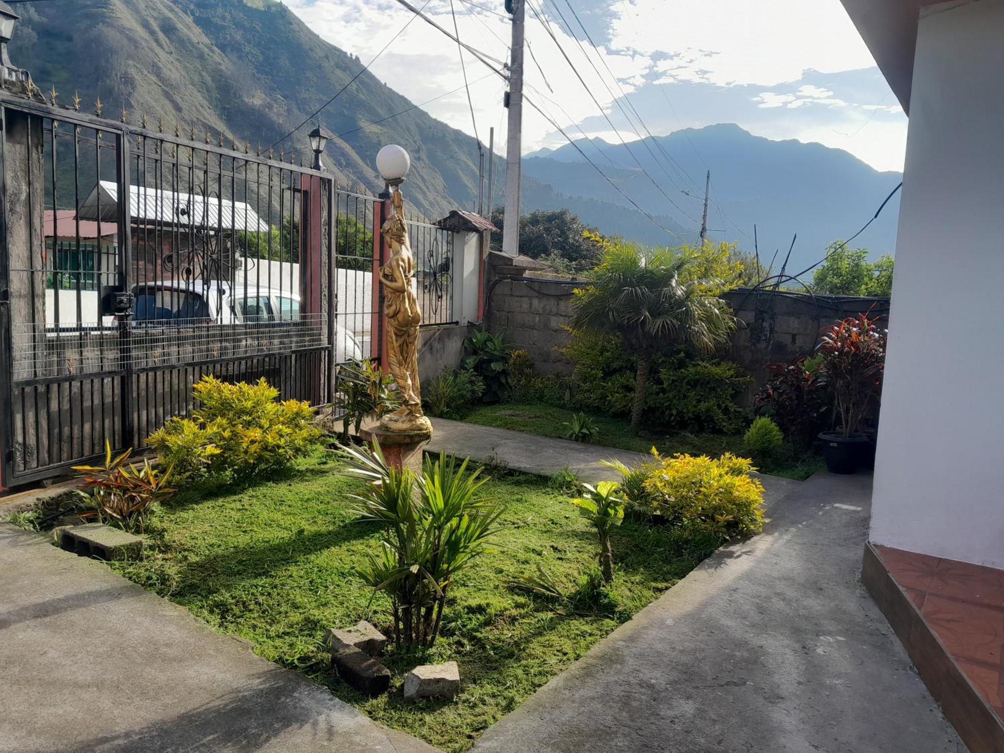 Sanpehouse * Banos (Tungurahua)